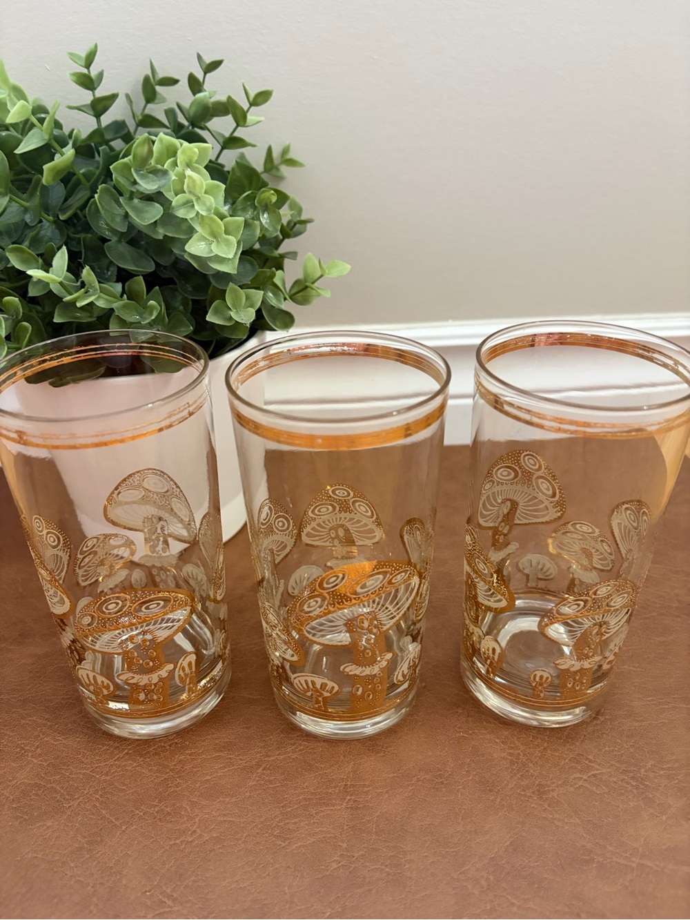 *Vintage* Set of 3 Gold Mushroom Glass Tumblers